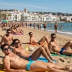 gay-beaches-sitges-clothing-optional