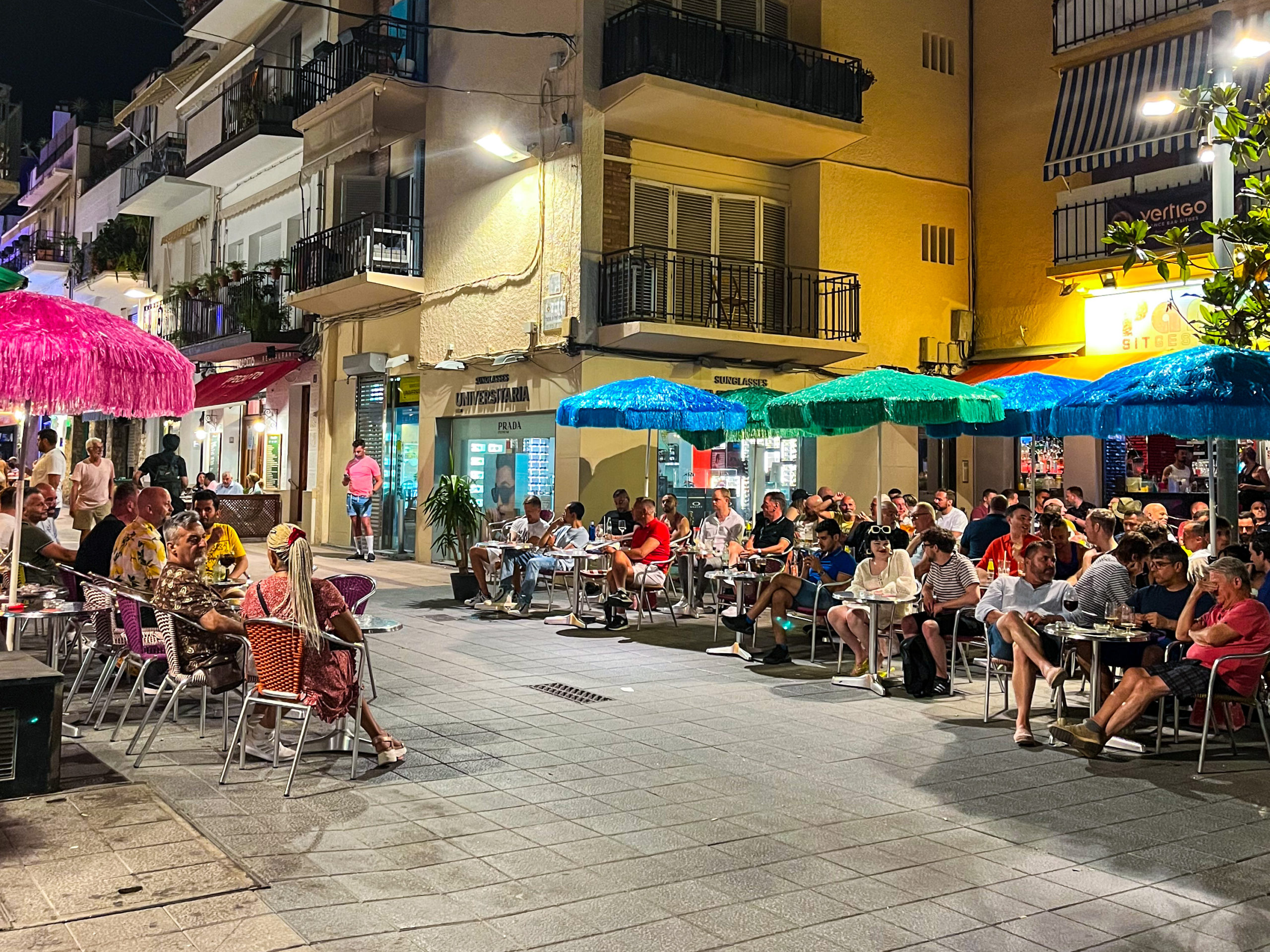 Parrots Sitges Gay Hotel